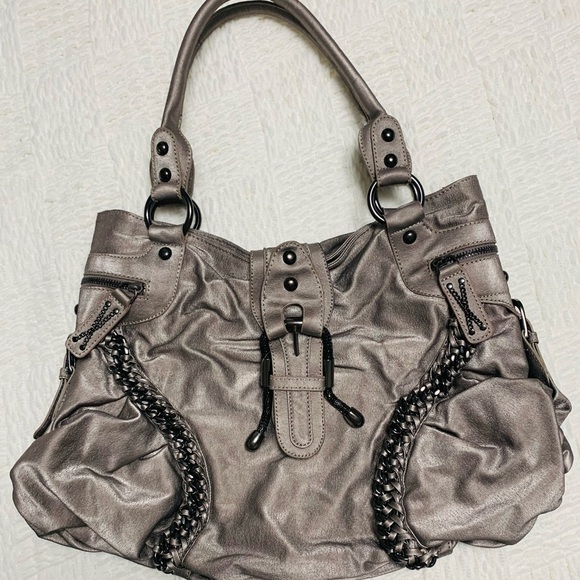 New without tags, Nicole Lee, silver, metallic shoulder bag - Picture 1 of 16